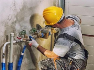 plumber-contractor-services-500×500-1